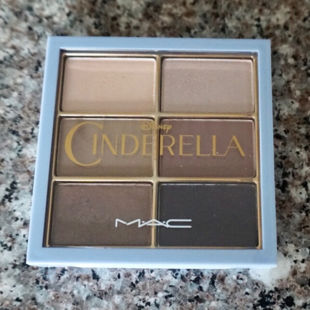 MAC x Cinderella Eyeshadow Palette